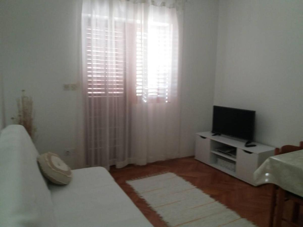 Apartment Groundfloor Jelsa  Exterior photo
